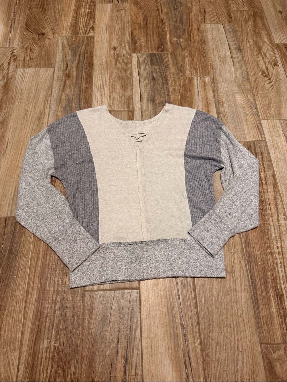 BKE Buckle Colorblock Lightweight Sweater Top